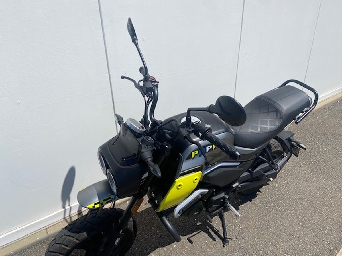 motorcycle image 13