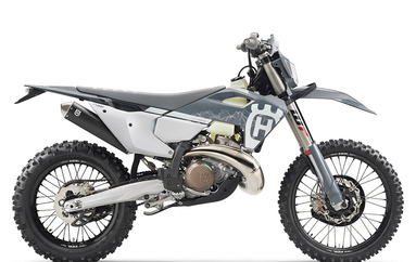 Husqvarna 250cc on sale 2 stroke